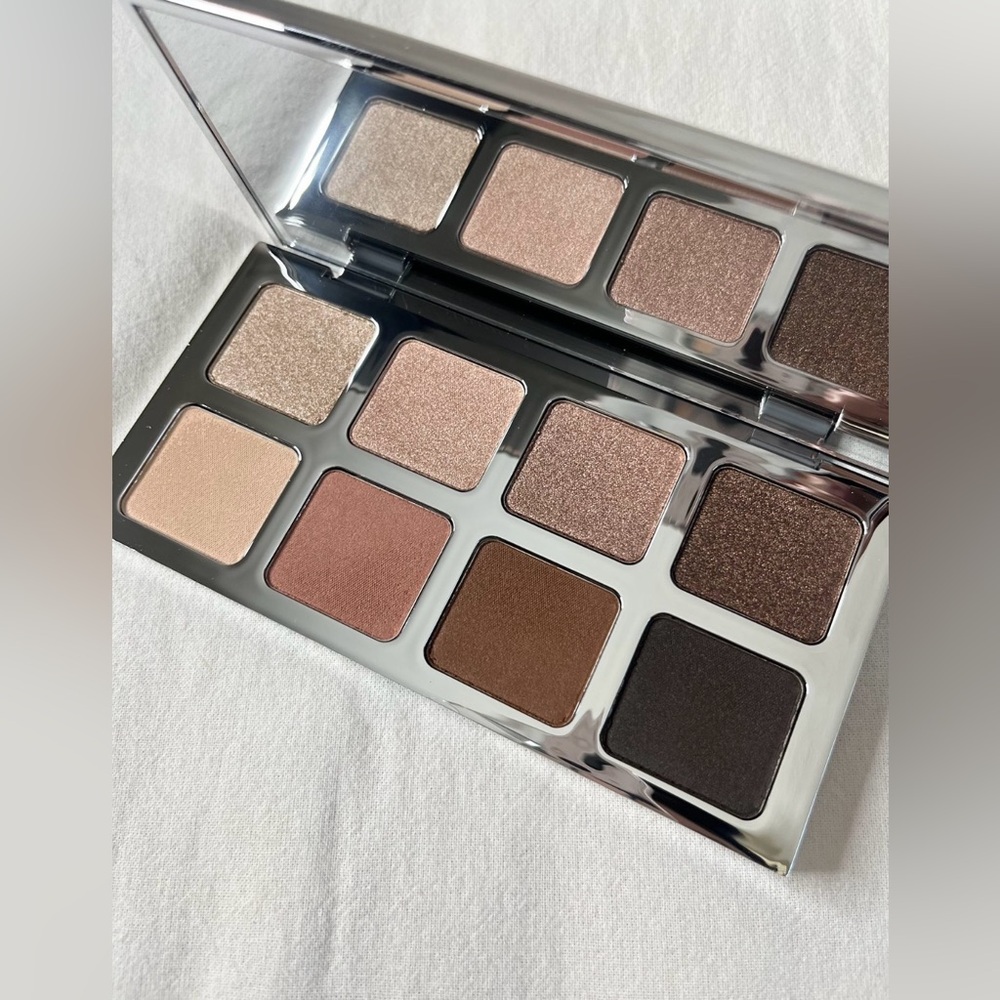 L Makiage - Color Boss Master Eyeshadow
Palette